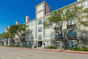 Beautiful Urban Apartment Near Downtown Dallas